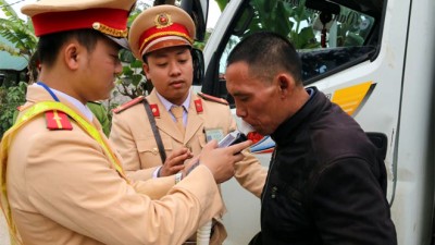 Thực tiễn và kiến nghị giải quyết việc Vi phạm nồng độ cồn khi tham gia giao thông đường bộ