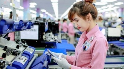 Nhiều quy định đề cao quyền lợi của lao động nữ có hiệu lực từ ngày 1/2/2021